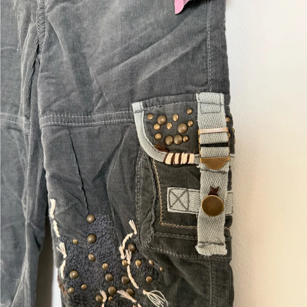 Girls Size 5 Corduroy Cargo Capri Pants Y2K Studded Embroidered